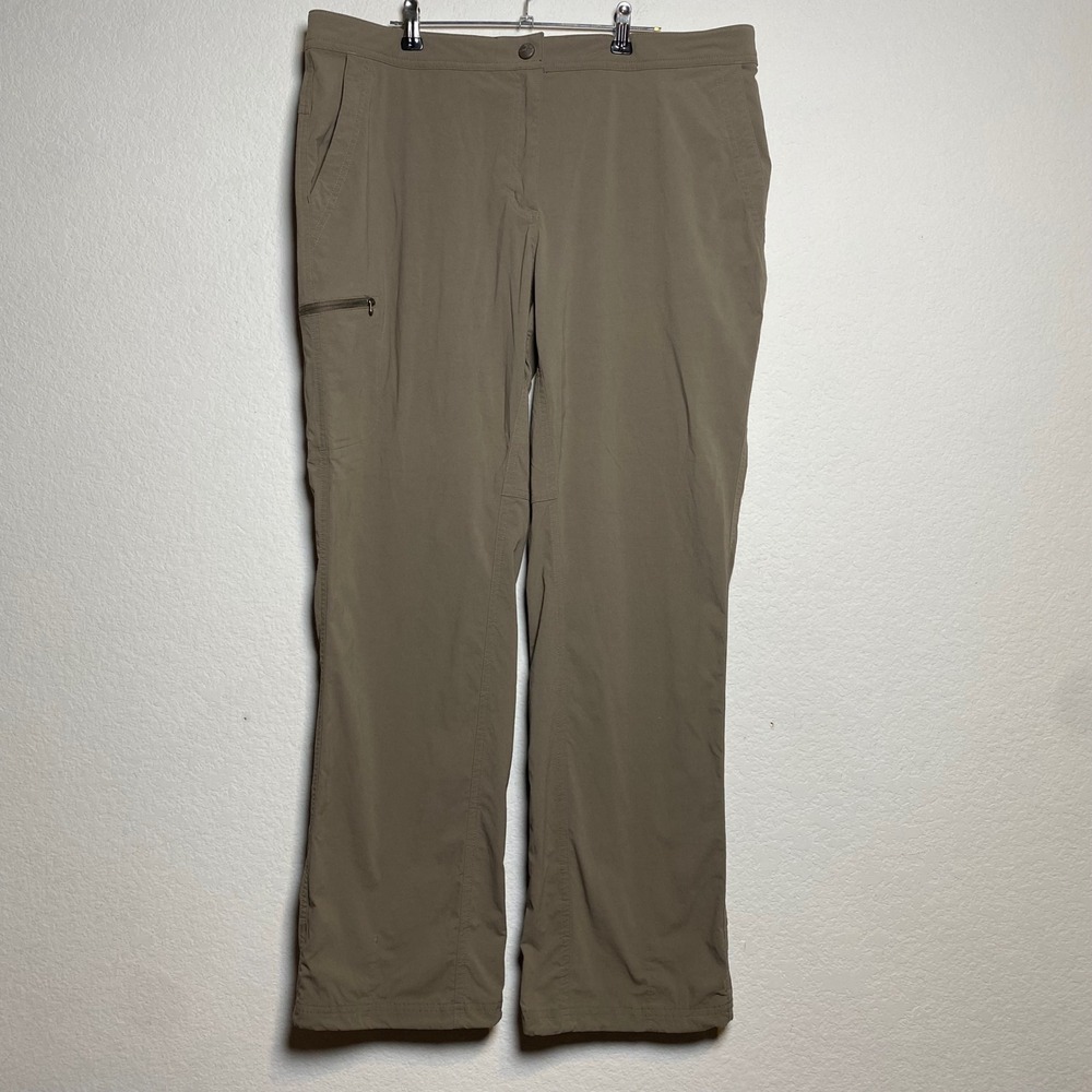 LL Bean Women Size Tan Nylon Cargo Outdoor Pants Gorpcore Utility Granola Trail